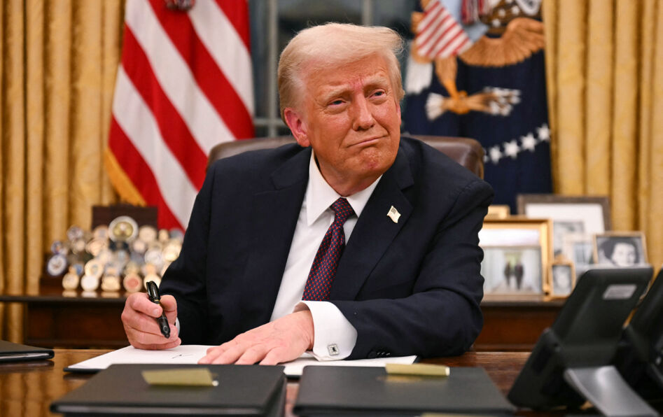 Trump II : Le chef d’État américain sombre dans l’absurde pour cacher la crise profonde de son peuple