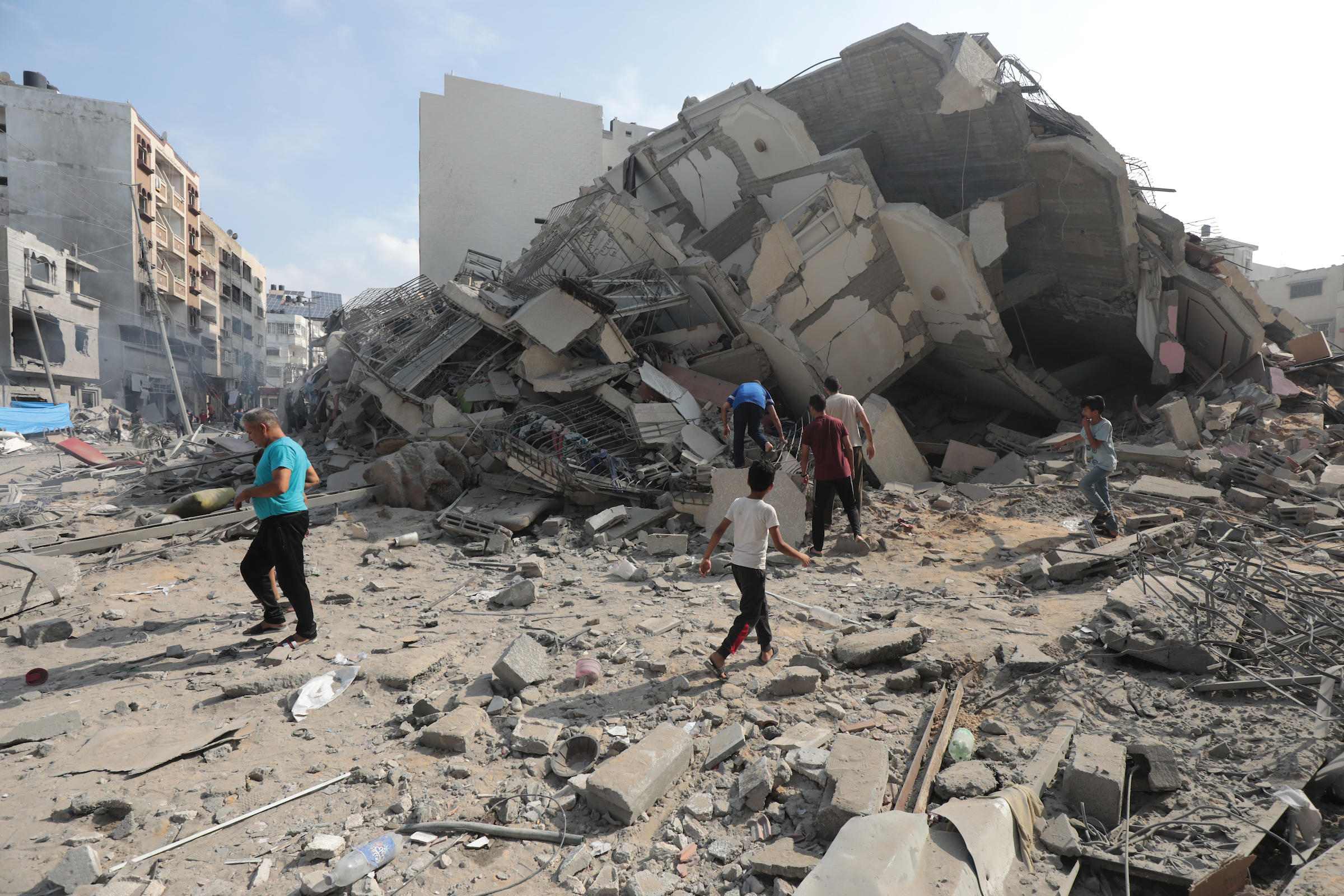 Gaza dans l’effondrement : 400 000 morts en raison de la famine