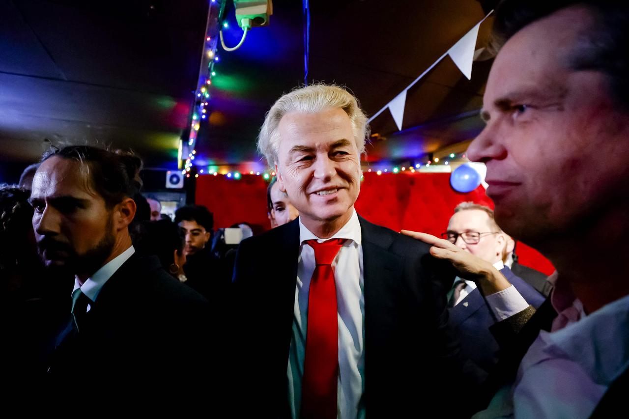 Les Néerlandais face à l’effondrement de leur système démocratique après la montée du parti d’extrême-droite